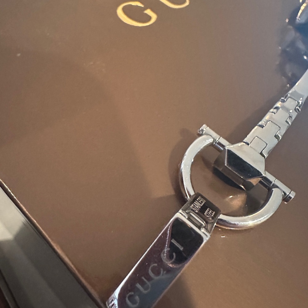Gorgeous Gucci Horsebit Stainless Steel Watch - Picture 6 of 7